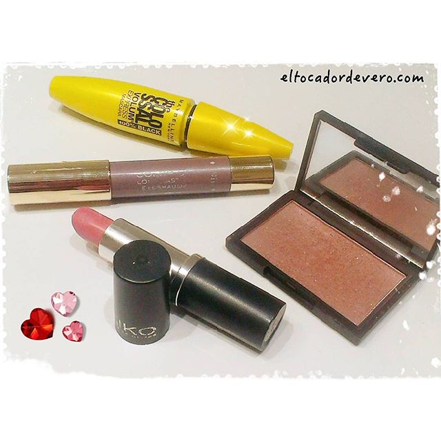 Buenos y lluviosos lunes!!! Para hoy he elegido un look sencillo con tonos nude: #coloruplonglastingeyeshadow de @kikocosmeticsofficial en el tono Bold Rosy Taupe, máscara de pestañas #thecolossalvolumexpress de @maybellineny_es , colorete #antique de @sleek y labial número 11 de @kikocosmeticsofficial #makeup #beauty #motd #makeupoftheday #kiko #sleek #maybelline #fotd